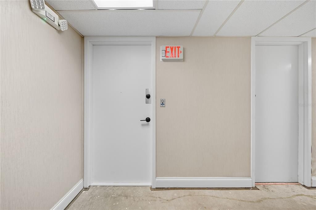 На продажу: $360,000 (2 спален, 2 ванн, 888 Квадратных фут)