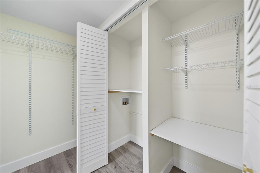 На продажу: $360,000 (2 спален, 2 ванн, 888 Квадратных фут)