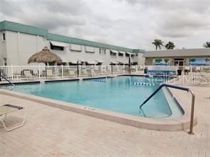 出租: $1,550 (2 贝兹, 2 浴室, 1040 平方英尺)