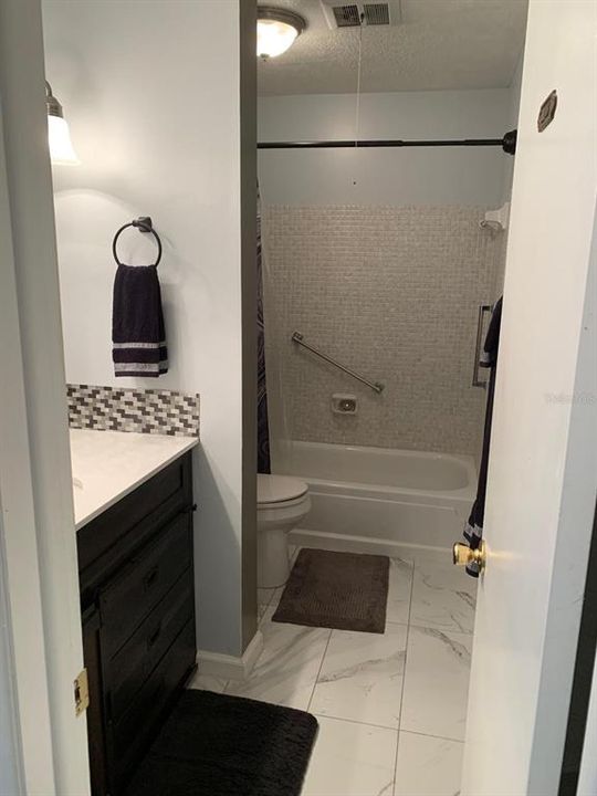 出租: $1,550 (2 贝兹, 2 浴室, 1040 平方英尺)