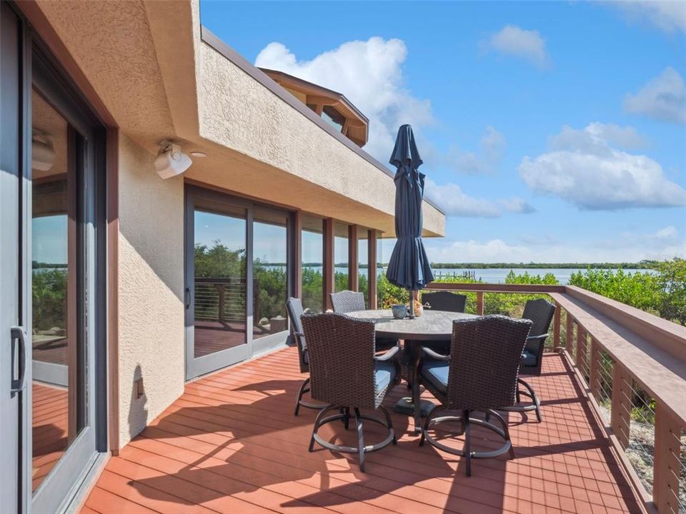 На продажу: $6,880,000 (5 спален, 5 ванн, 8604 Квадратных фут)