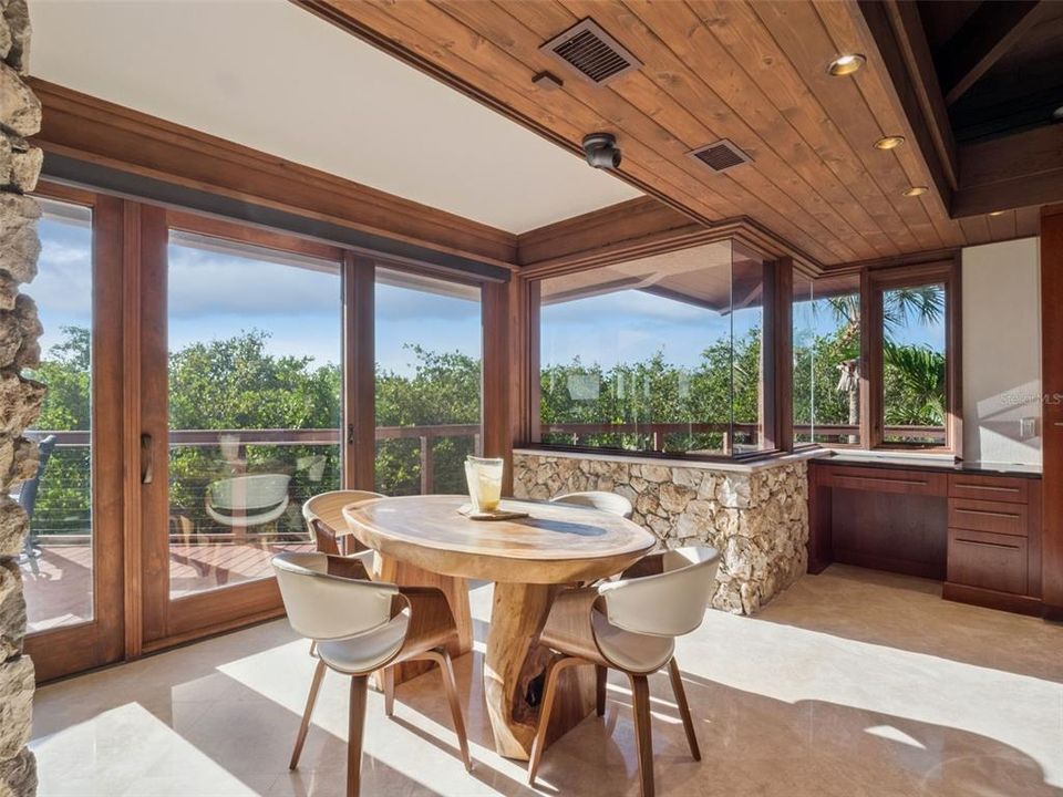 На продажу: $6,880,000 (5 спален, 5 ванн, 8604 Квадратных фут)