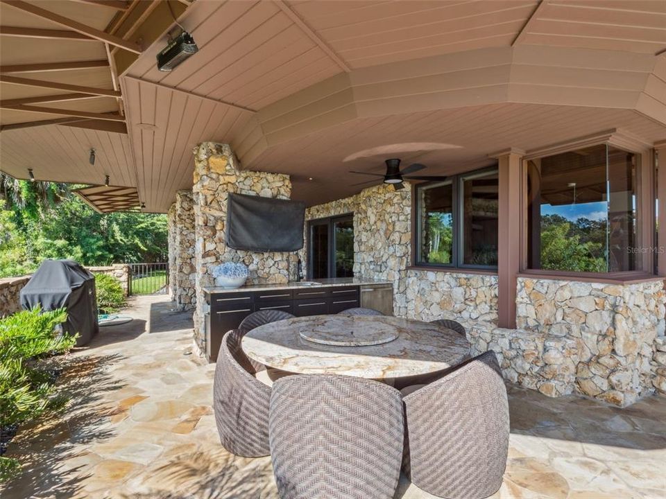 На продажу: $6,880,000 (5 спален, 5 ванн, 8604 Квадратных фут)