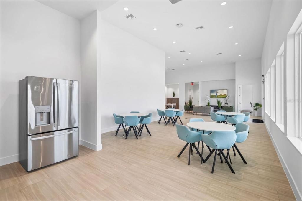 For Rent: $3,050 (5 beds, 4 baths, 2048 Square Feet)