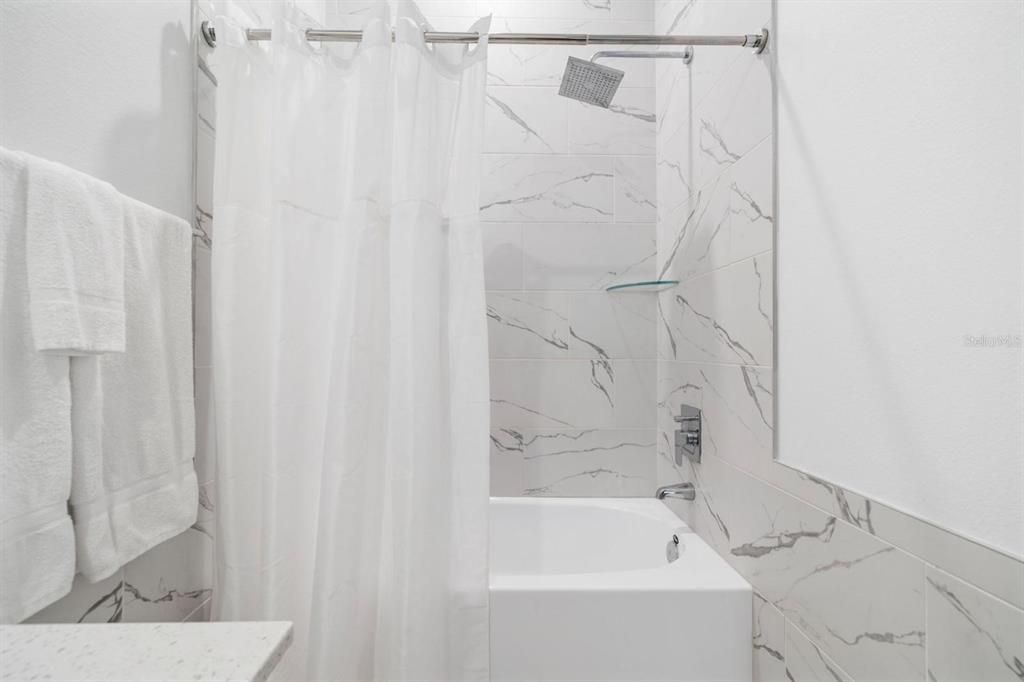 For Rent: $3,050 (5 beds, 4 baths, 2048 Square Feet)