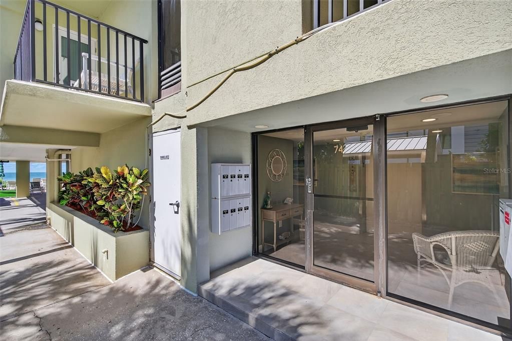 For Sale: $769,000 (2 beds, 2 baths, 1380 Square Feet)