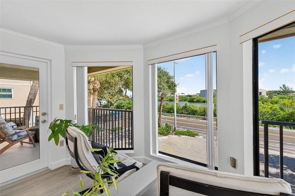 For Sale: $769,000 (2 beds, 2 baths, 1380 Square Feet)