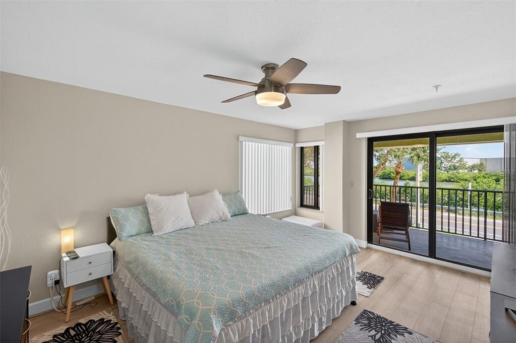 For Sale: $769,000 (2 beds, 2 baths, 1380 Square Feet)