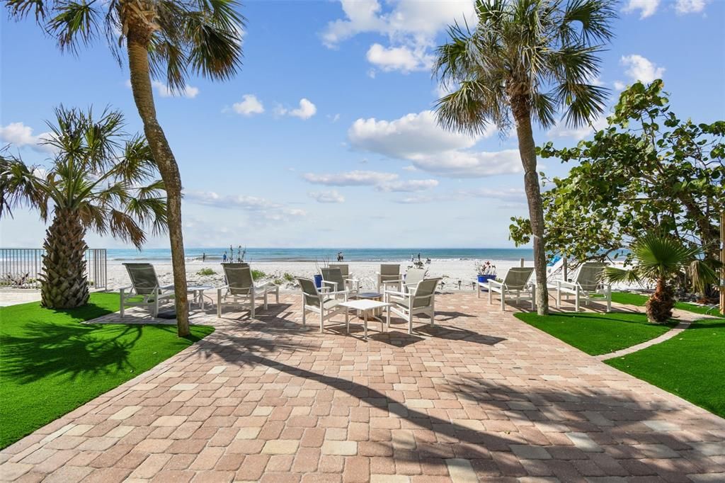 For Sale: $769,000 (2 beds, 2 baths, 1380 Square Feet)