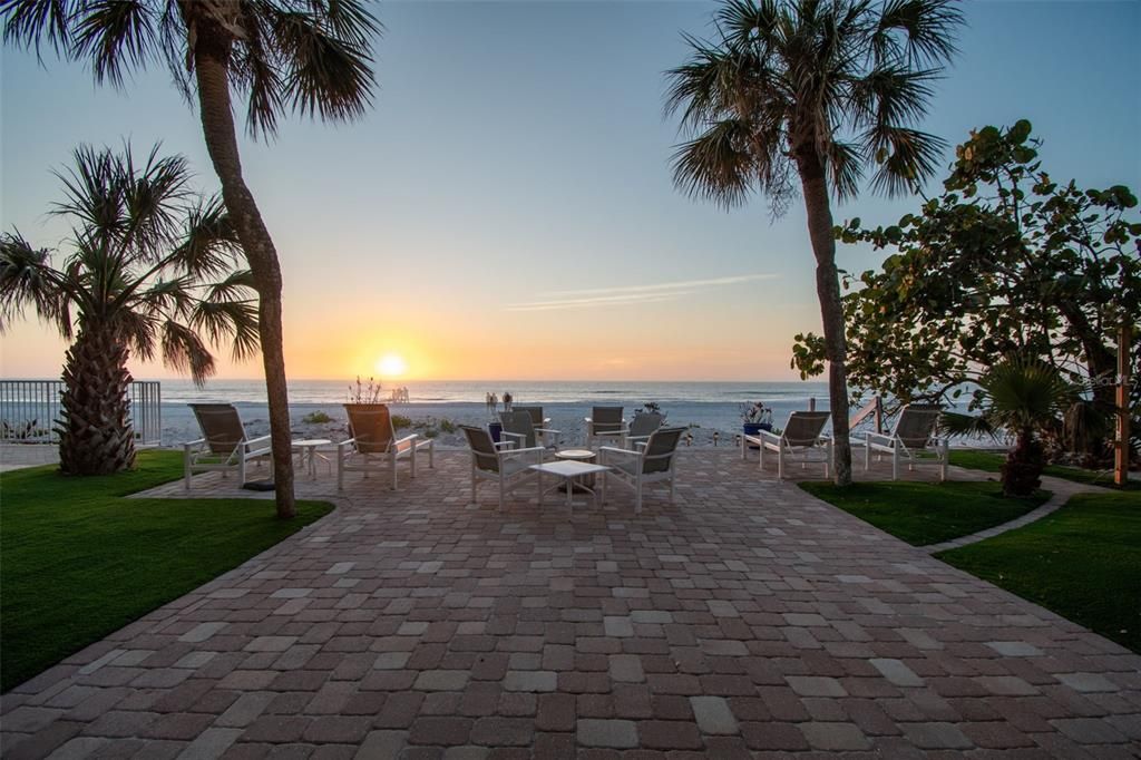 For Sale: $769,000 (2 beds, 2 baths, 1380 Square Feet)