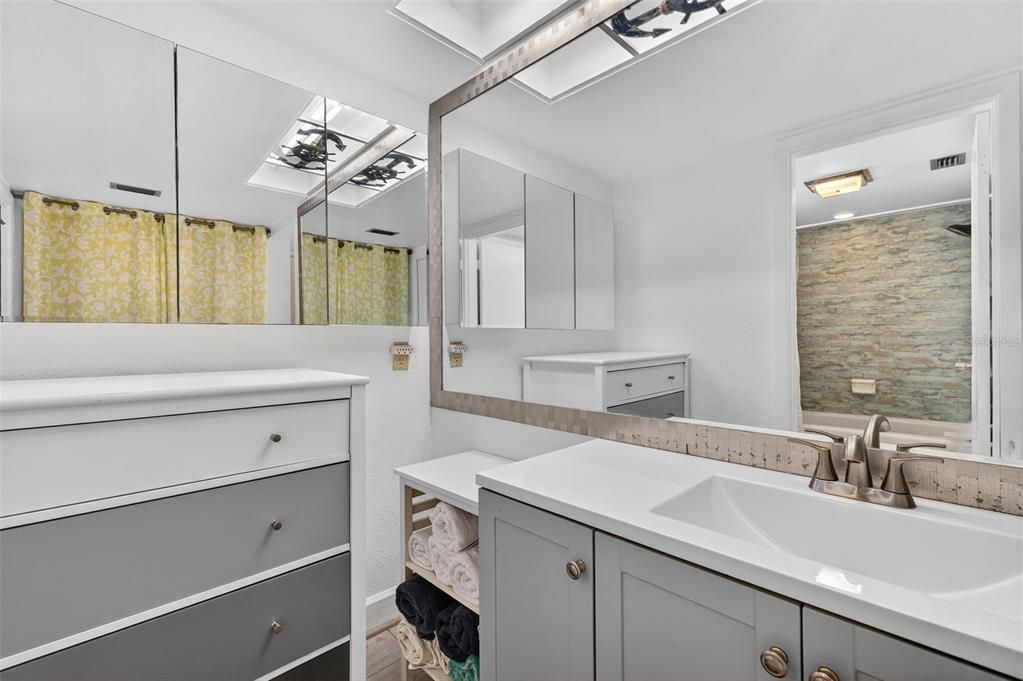 For Sale: $769,000 (2 beds, 2 baths, 1380 Square Feet)