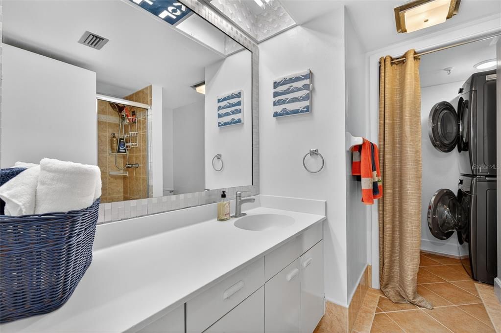 For Sale: $769,000 (2 beds, 2 baths, 1380 Square Feet)