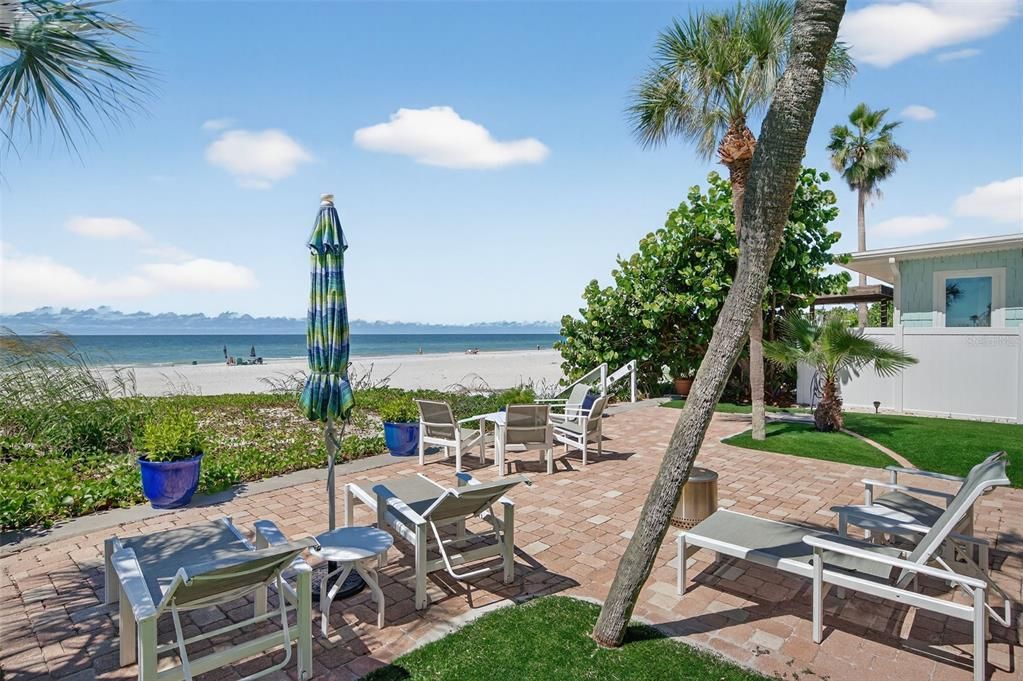 For Sale: $769,000 (2 beds, 2 baths, 1380 Square Feet)