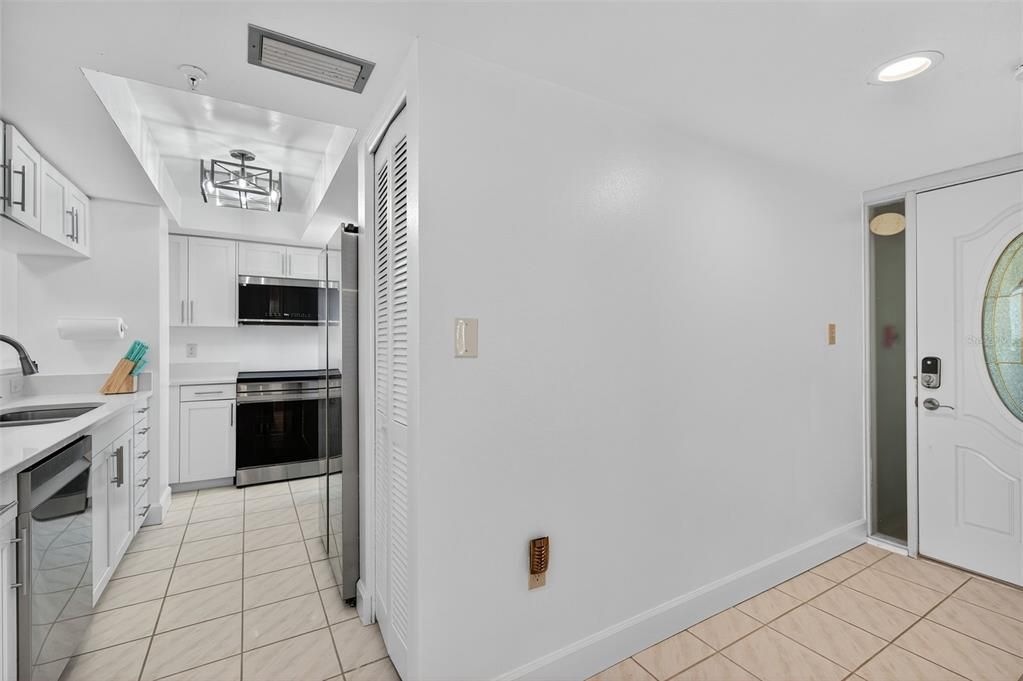 For Sale: $769,000 (2 beds, 2 baths, 1380 Square Feet)