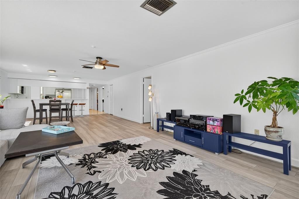 For Sale: $769,000 (2 beds, 2 baths, 1380 Square Feet)