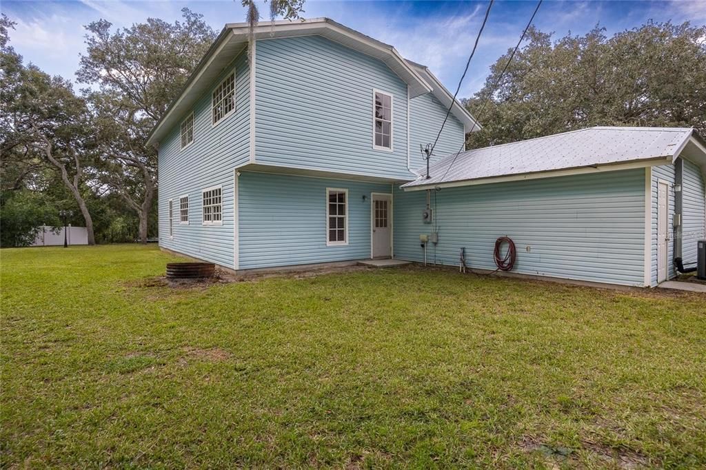 待售: $750,000 (8 贝兹, 6 浴室, 3728 平方英尺)