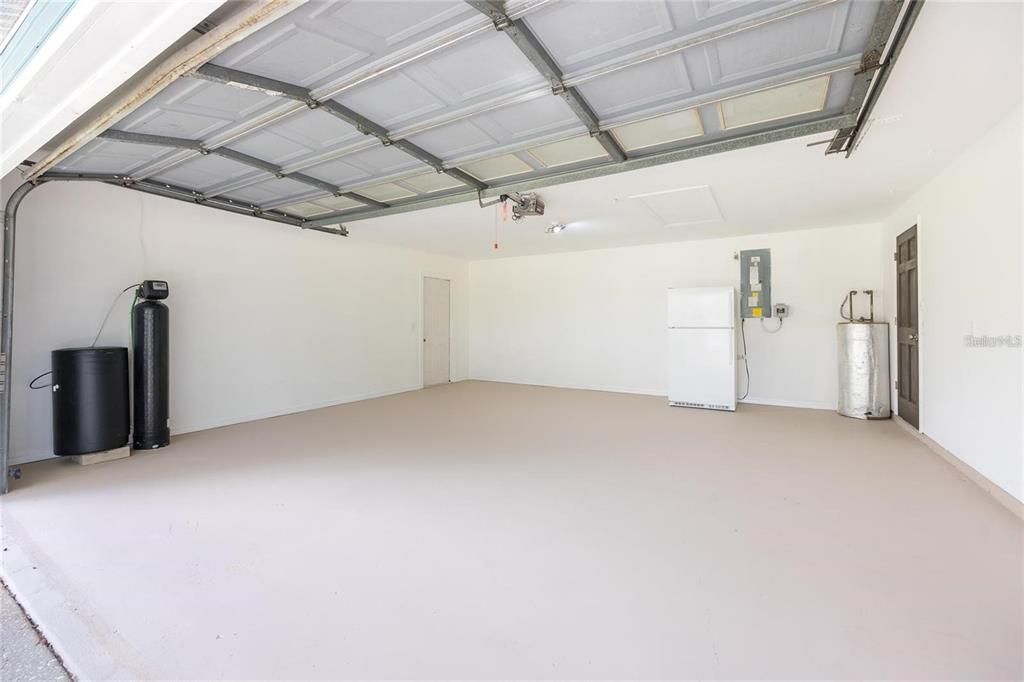 待售: $750,000 (8 贝兹, 6 浴室, 3728 平方英尺)