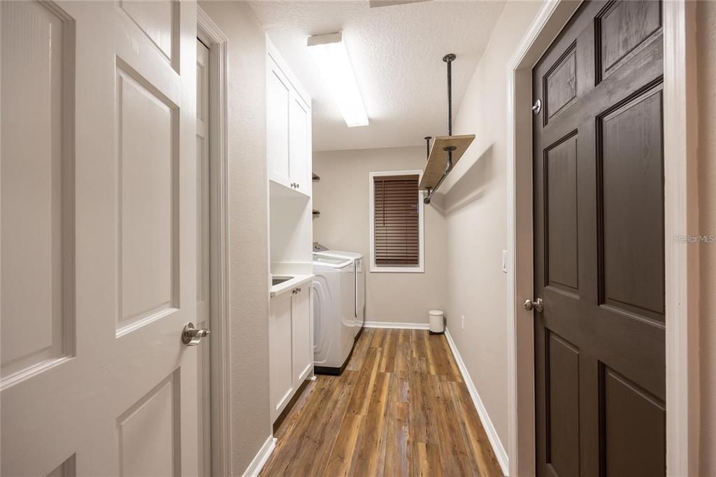 待售: $750,000 (8 贝兹, 6 浴室, 3728 平方英尺)