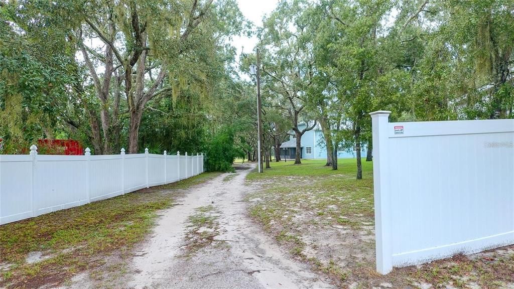 待售: $750,000 (8 贝兹, 6 浴室, 3728 平方英尺)