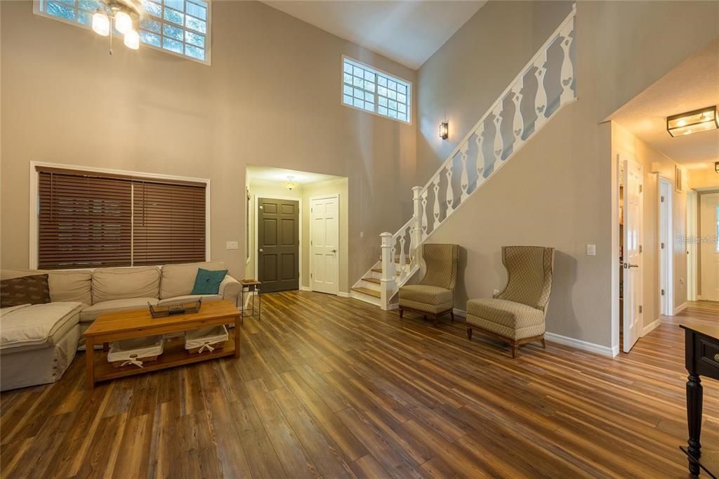 待售: $750,000 (8 贝兹, 6 浴室, 3728 平方英尺)