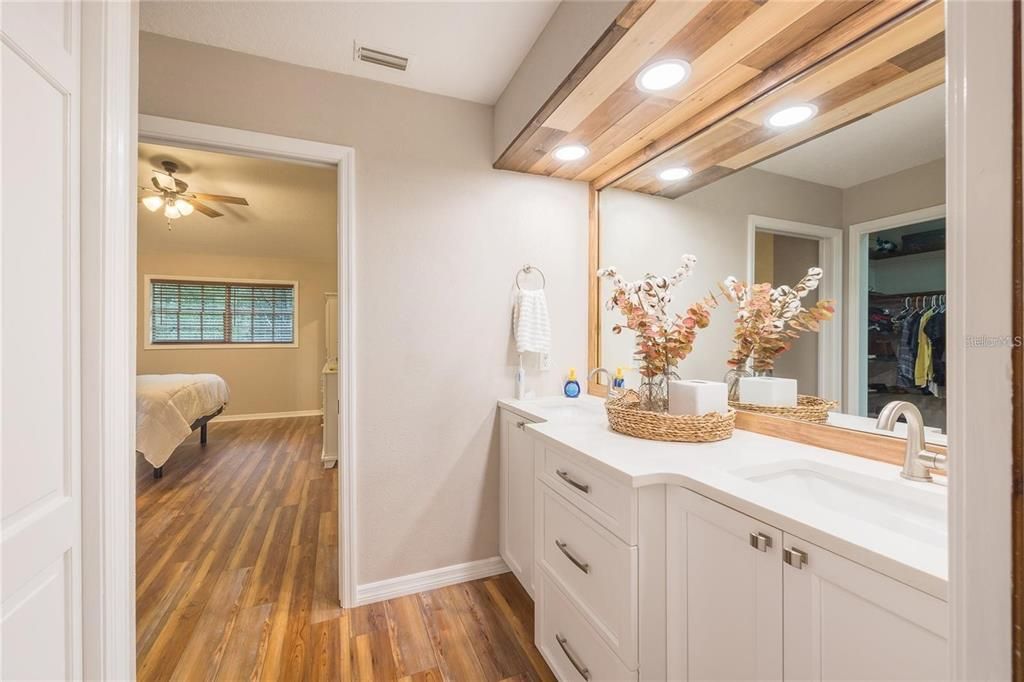 待售: $750,000 (8 贝兹, 6 浴室, 3728 平方英尺)