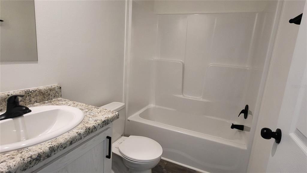 待售: $205,000 (2 贝兹, 2 浴室, 1152 平方英尺)