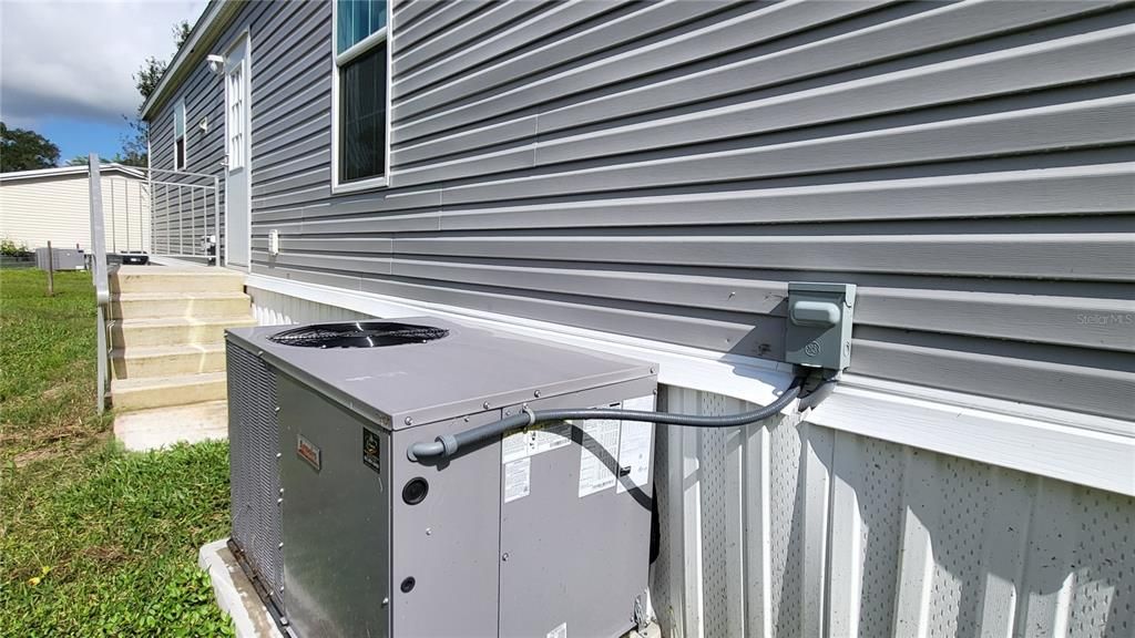 待售: $205,000 (2 贝兹, 2 浴室, 1152 平方英尺)