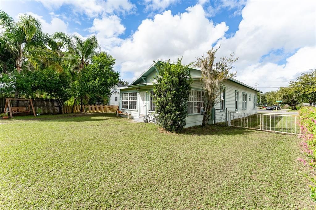 For Sale: $390,000 (3 beds, 2 baths, 1898 Square Feet)