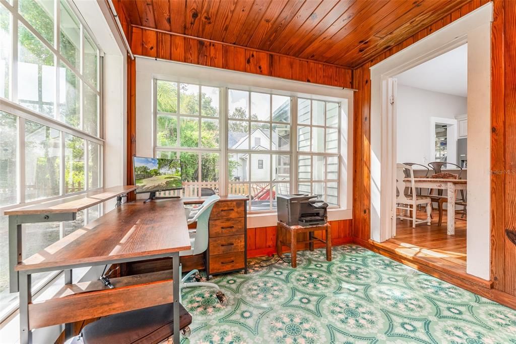 For Sale: $390,000 (3 beds, 2 baths, 1898 Square Feet)