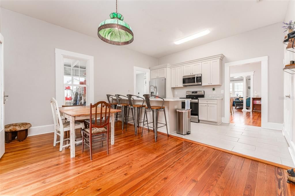 For Sale: $390,000 (3 beds, 2 baths, 1898 Square Feet)