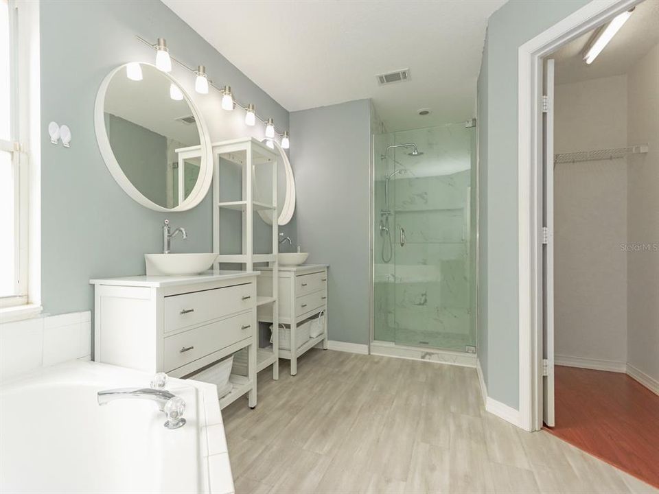 Active With Contract: $459,000 (3 beds, 2 baths, 1880 Square Feet)