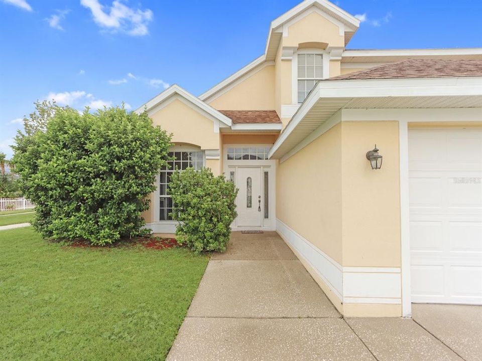 Active With Contract: $459,000 (3 beds, 2 baths, 1880 Square Feet)