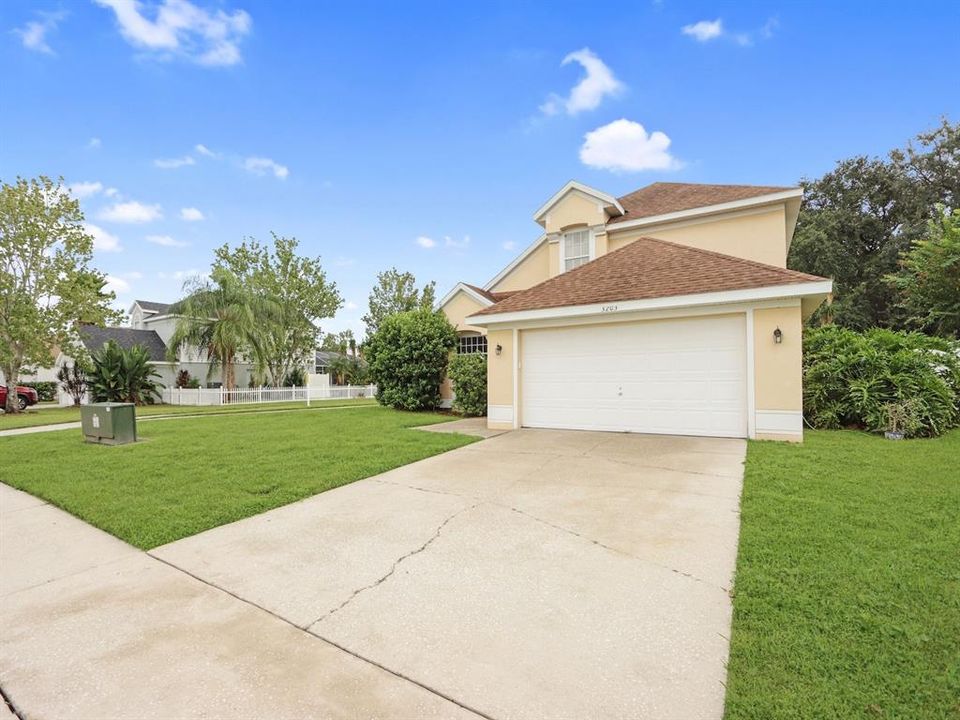 Active With Contract: $459,000 (3 beds, 2 baths, 1880 Square Feet)