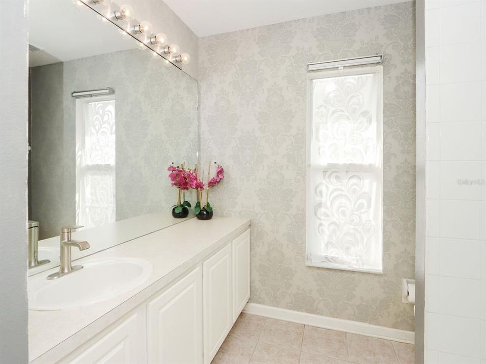 Active With Contract: $459,000 (3 beds, 2 baths, 1880 Square Feet)