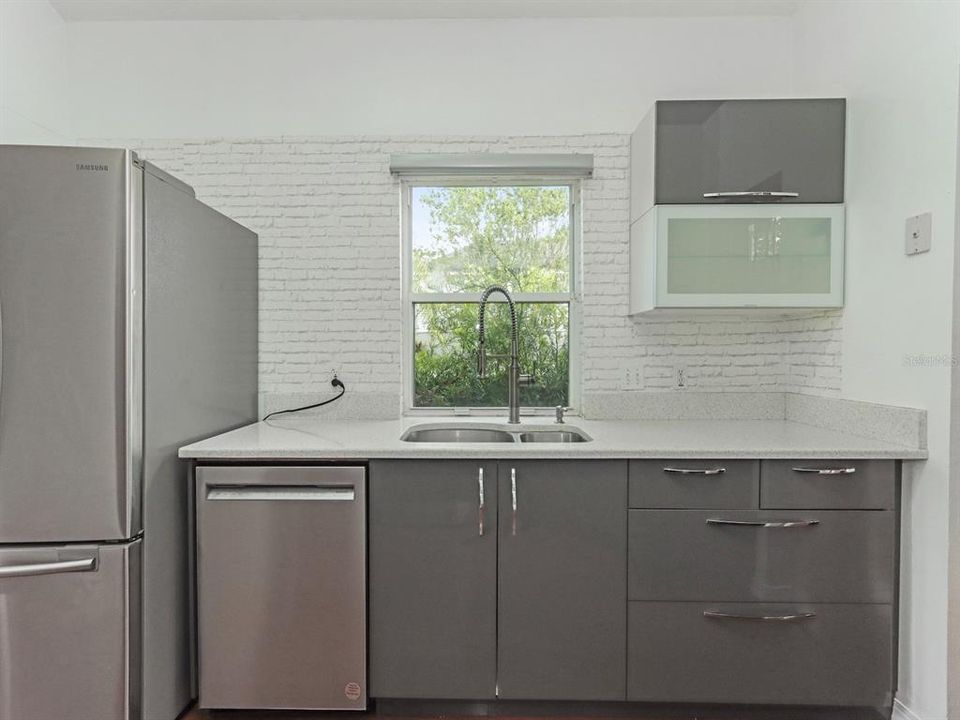 Active With Contract: $459,000 (3 beds, 2 baths, 1880 Square Feet)