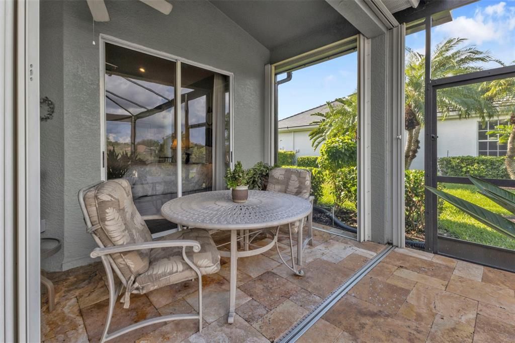 En Venta: $629,900 (4 camas, 3 baños, 2273 Pies cuadrados)