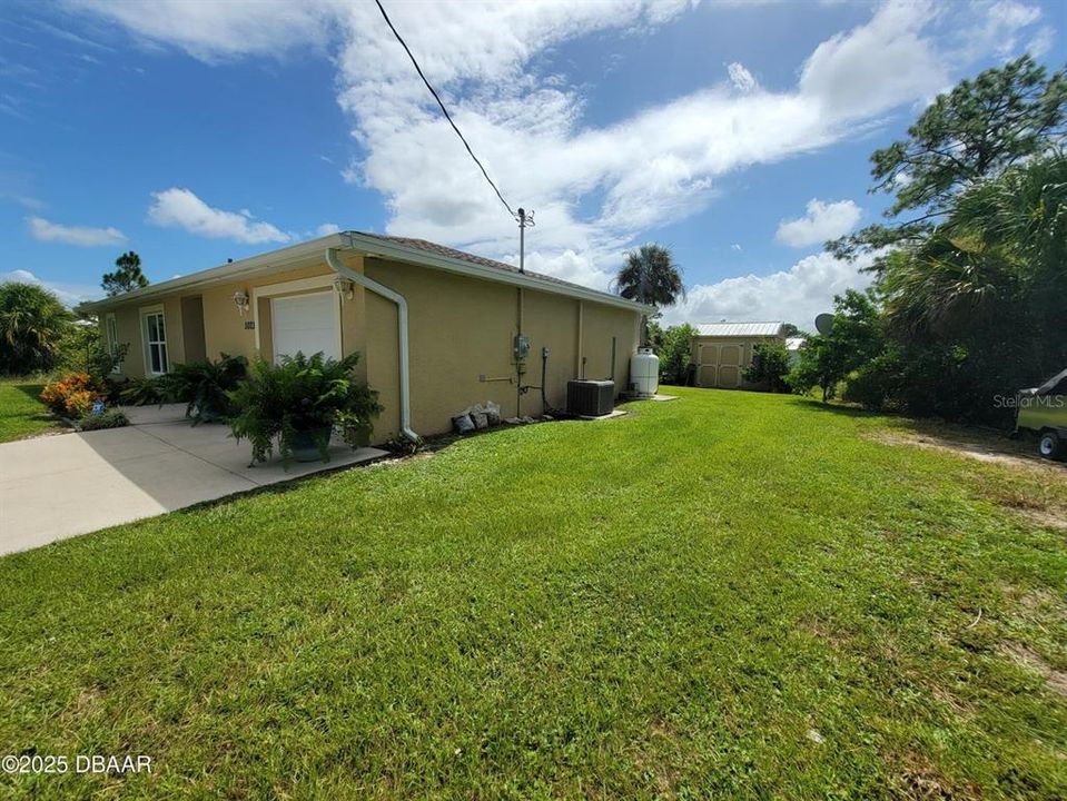 For Sale: $310,000 (2 beds, 2 baths, 1224 Square Feet)