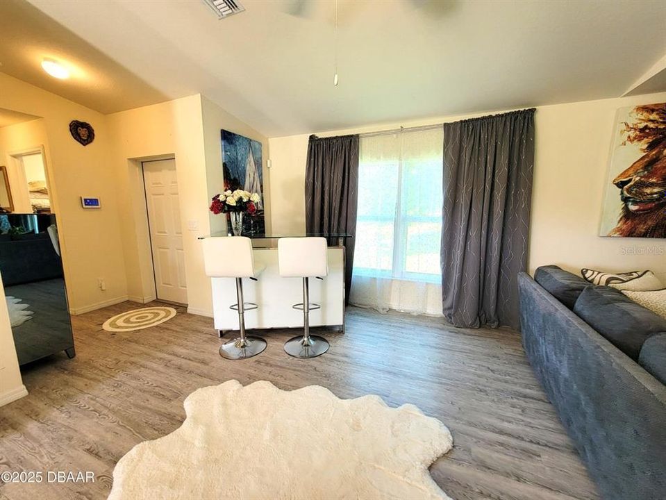 For Sale: $310,000 (2 beds, 2 baths, 1224 Square Feet)