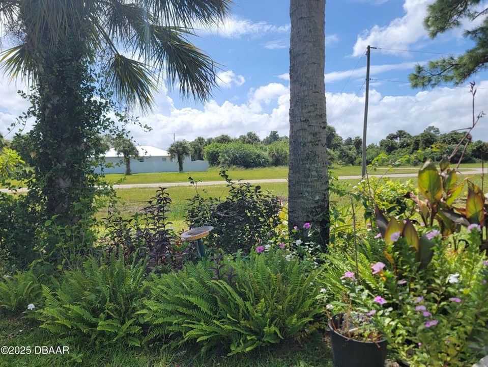 For Sale: $310,000 (2 beds, 2 baths, 1224 Square Feet)