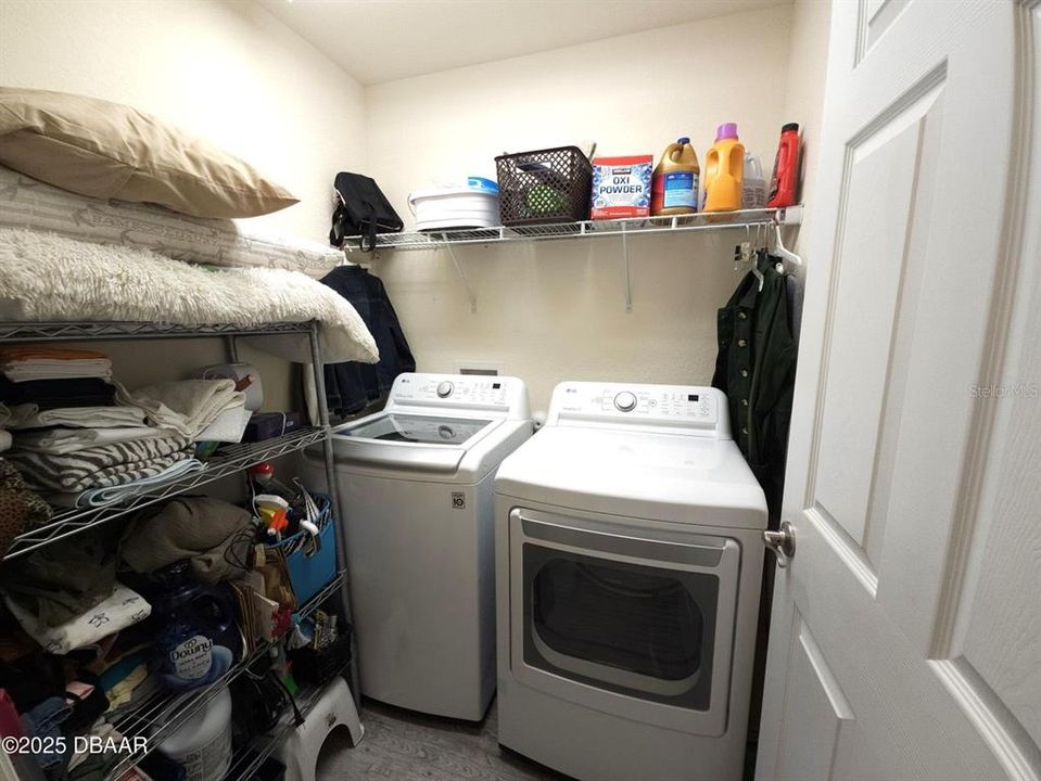 For Sale: $310,000 (2 beds, 2 baths, 1224 Square Feet)