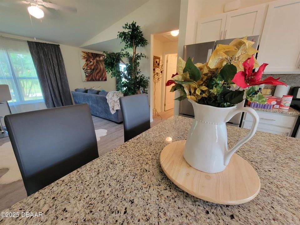 For Sale: $310,000 (2 beds, 2 baths, 1224 Square Feet)