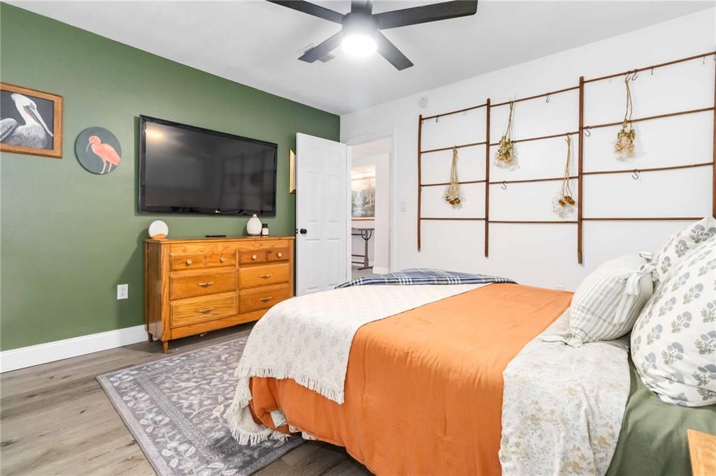 待售: $323,000 (3 贝兹, 2 浴室, 1315 平方英尺)