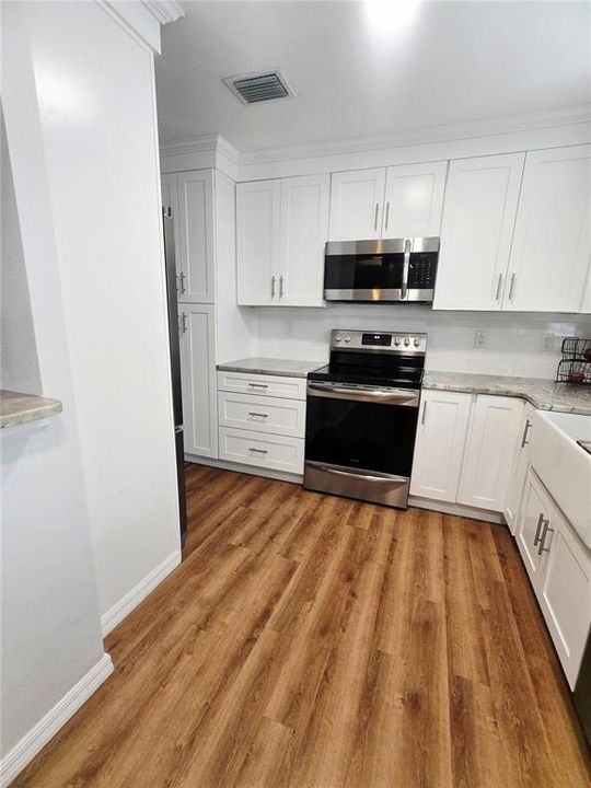 Activo con contrato: $399,999 (3 camas, 2 baños, 1214 Pies cuadrados)