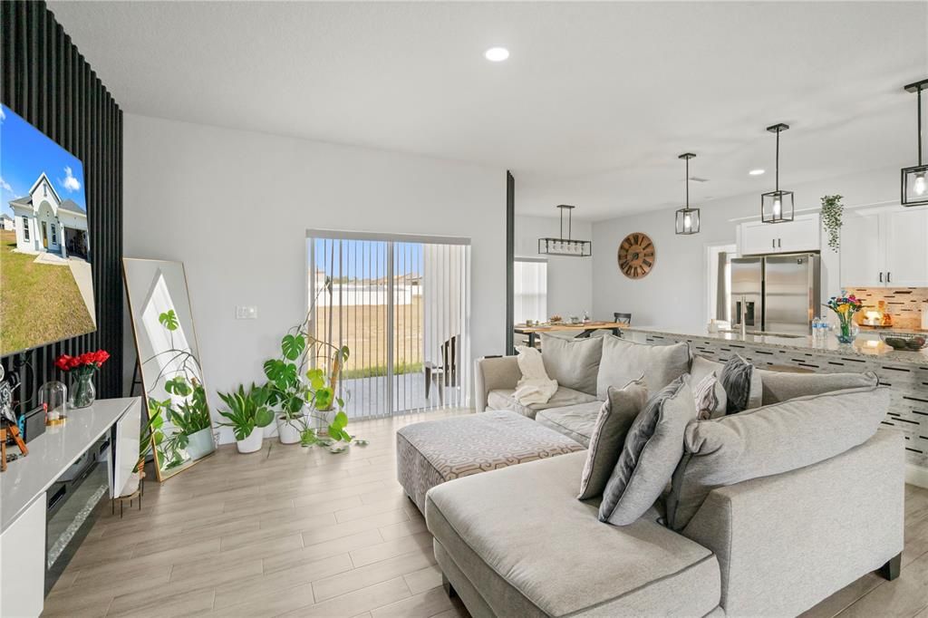 En Venta: $280,000 (3 camas, 2 baños, 1708 Pies cuadrados)