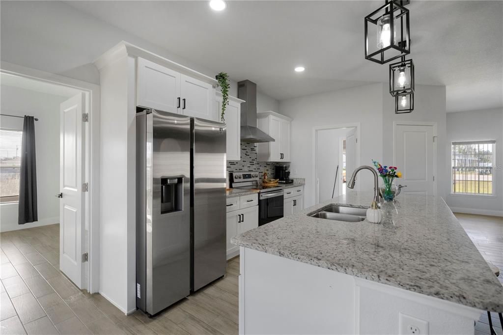 En Venta: $280,000 (3 camas, 2 baños, 1708 Pies cuadrados)