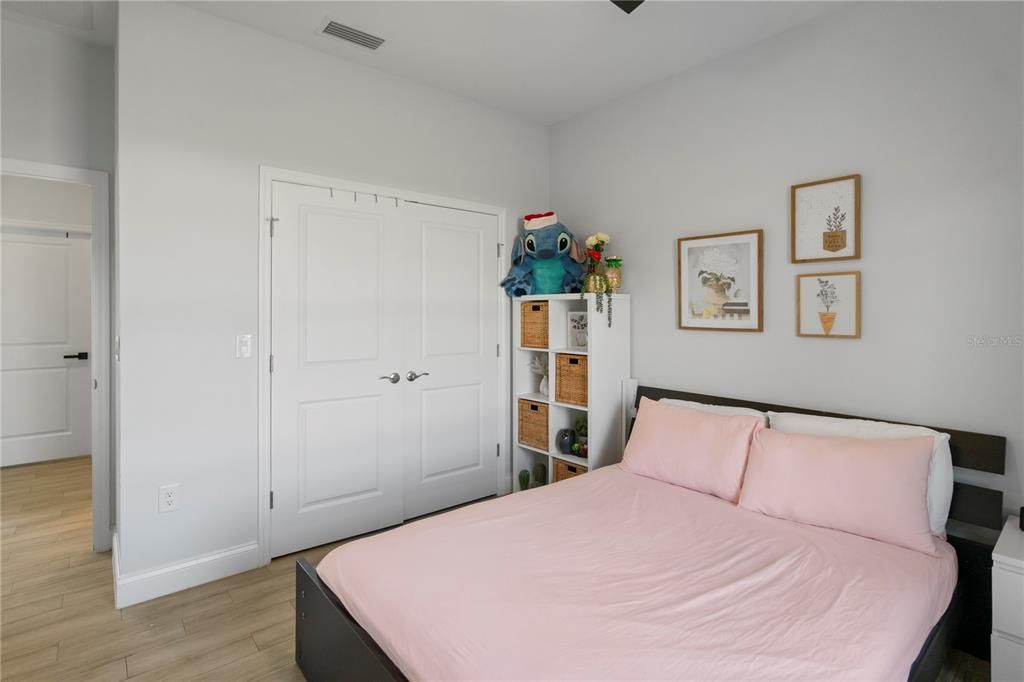 En Venta: $280,000 (3 camas, 2 baños, 1708 Pies cuadrados)