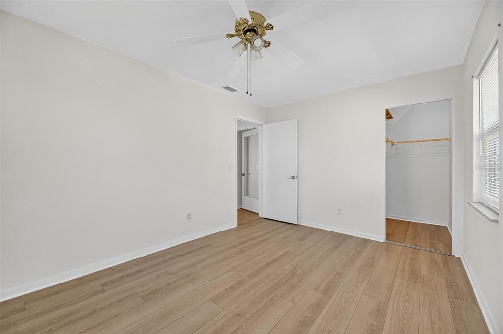 For Sale: $263,000 (2 beds, 2 baths, 1024 Square Feet)