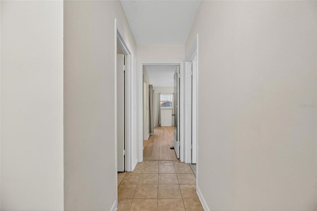 For Sale: $263,000 (2 beds, 2 baths, 1024 Square Feet)