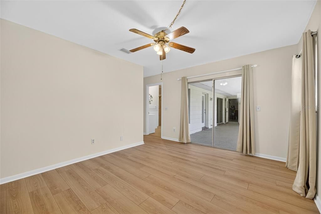 For Sale: $263,000 (2 beds, 2 baths, 1024 Square Feet)