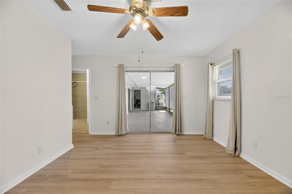 For Sale: $263,000 (2 beds, 2 baths, 1024 Square Feet)